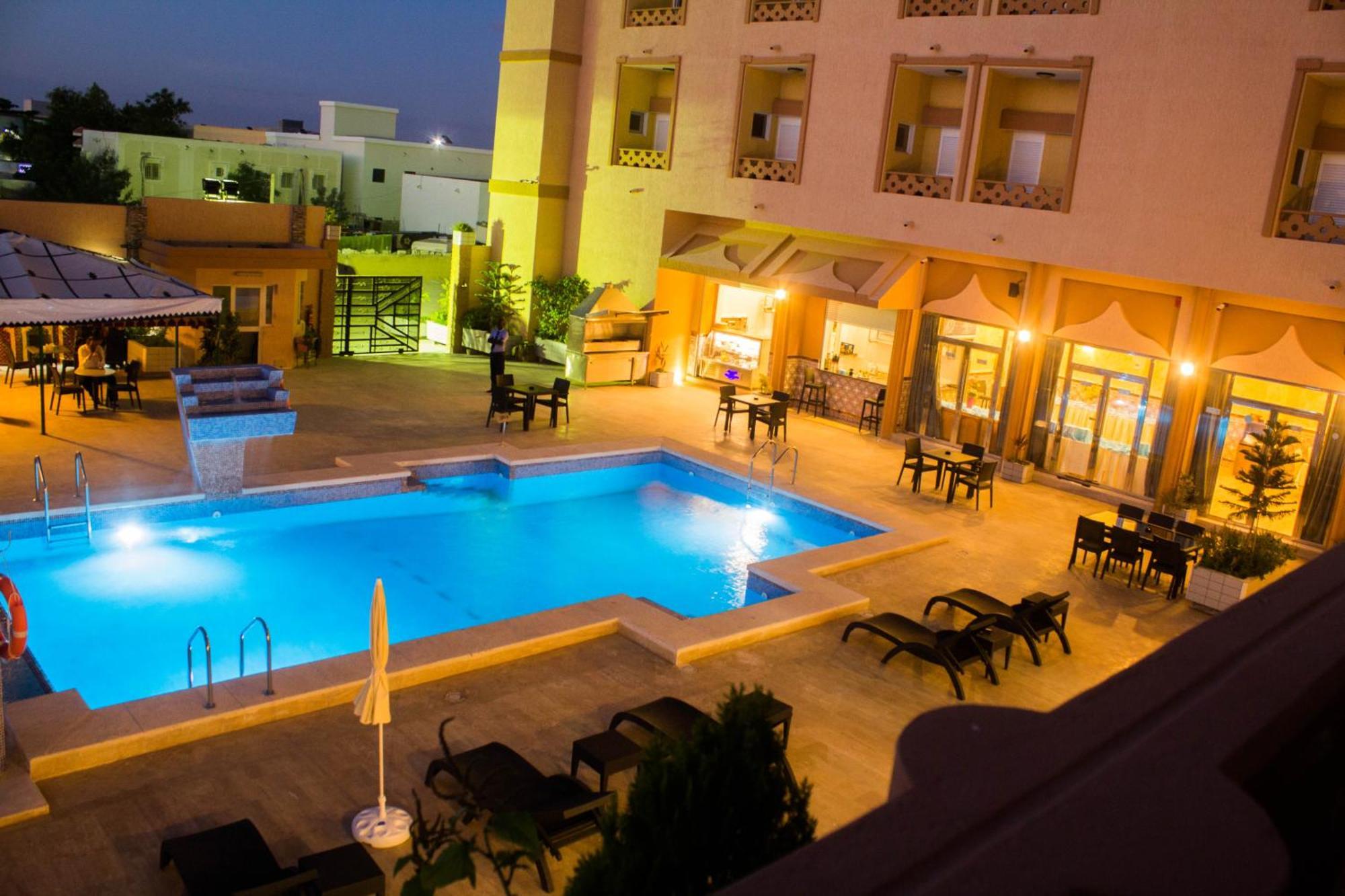 Hotel Mauricenter נואקשוט מראה חיצוני תמונה